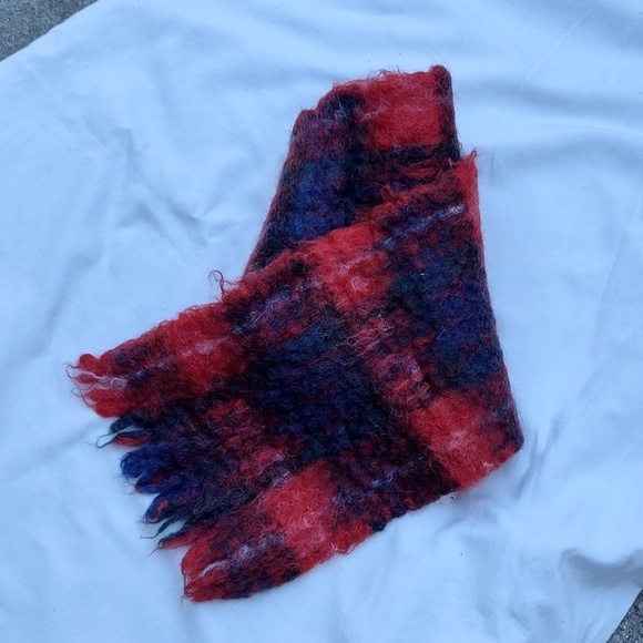 Vintage Small Red Plaid Scarf Wool / Mohair Blend / Made in Scotland - Picture 4 of 6